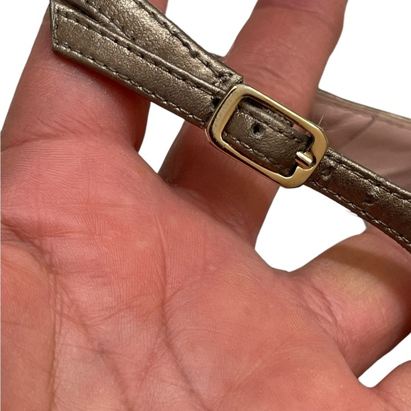 Stuart Weitzman Metallic Gold Leather Peep
Toe Wedge Sandals Size 7.5M - Picture 13 of 13